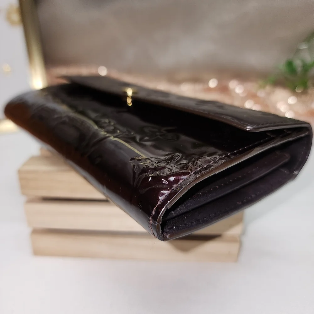 Authentic Louis Vuitton Amarante Monogram Vernis Sarah Wallet W/ Box AND COA